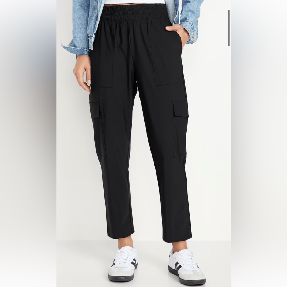 Old Navy High Waisted SleekTech Cargo Pants